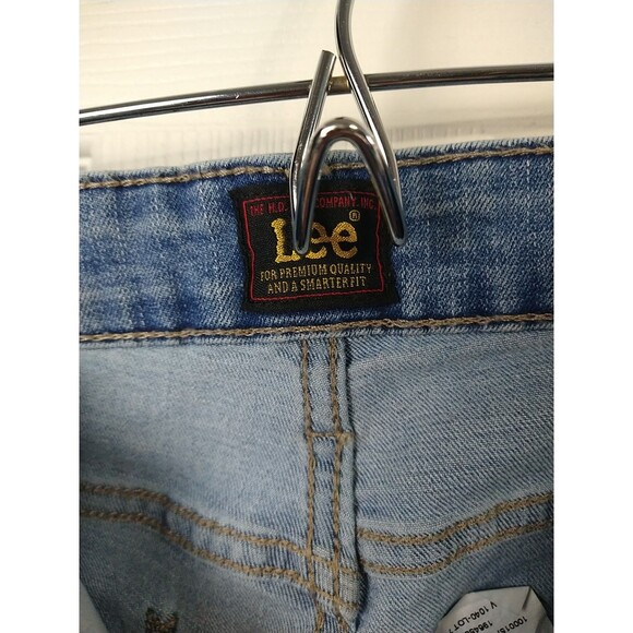 Lee Woman 20 Denim Capri Jeans Straight Zip 5 Pocket Norm Core Medium Wash - Picture 7 of 11